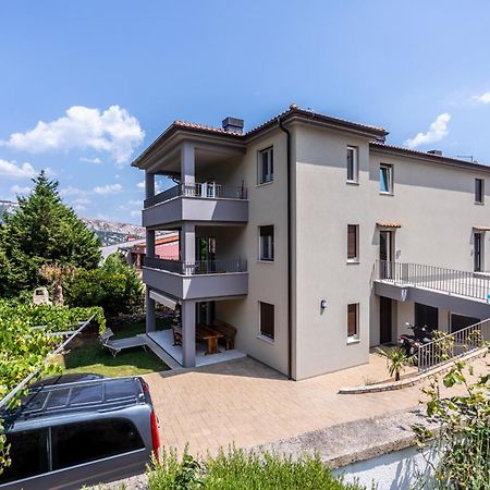 Apartments Vugrinec With Terrace Baška Exterior foto